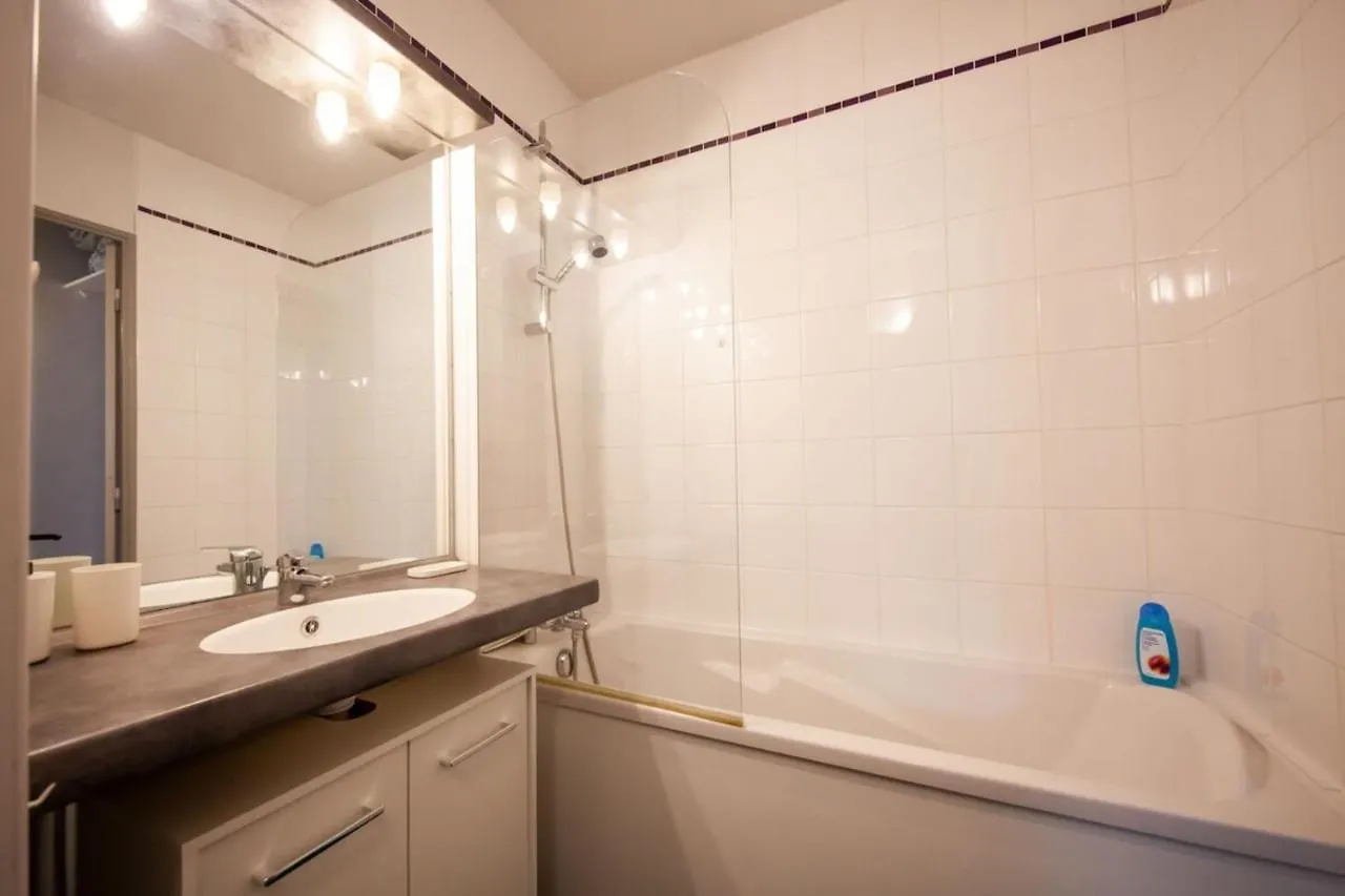 Le Petit Hector -Studio Cosy Avec Parking -Debourg Apartment Lyon